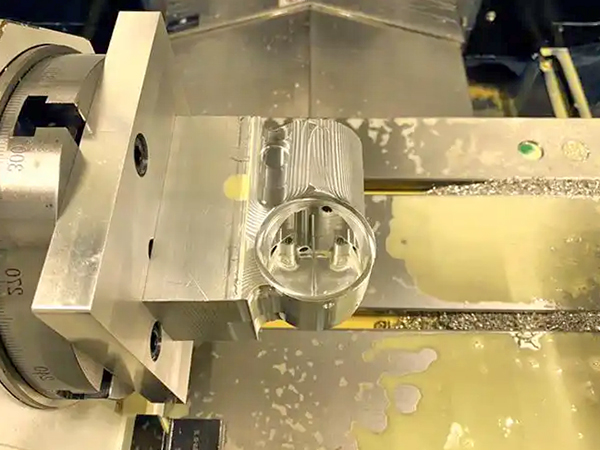 高速钻攻机的精度检测和调试主要步骤